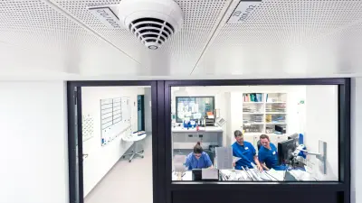 In case of emergency doctors and nurses receive an alarm from the activated smoke detector.